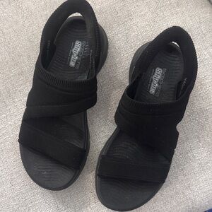 Skechers Popular Slip-ins. Black Knit Slip-On Sport Sandals. Hands free!!